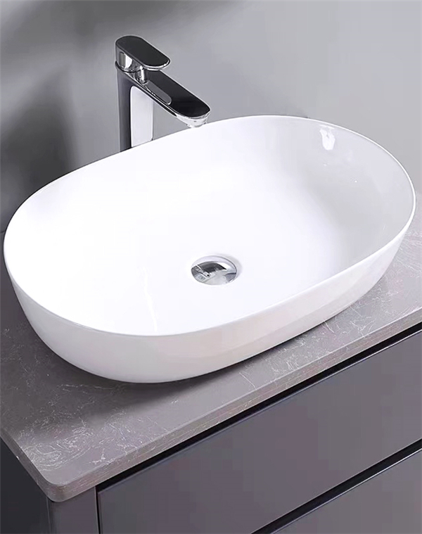 миди-ванна в шкафу GGP50